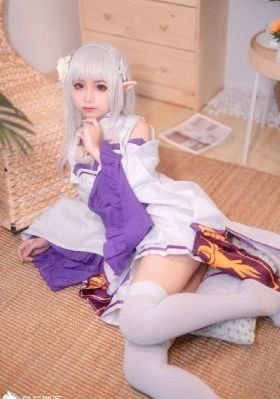 日本老师和美女做爱片_720高清免费观看